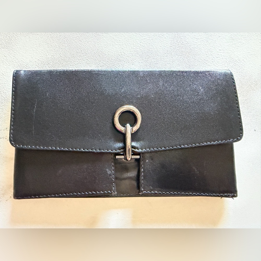 LEVENGER‎ Wallet